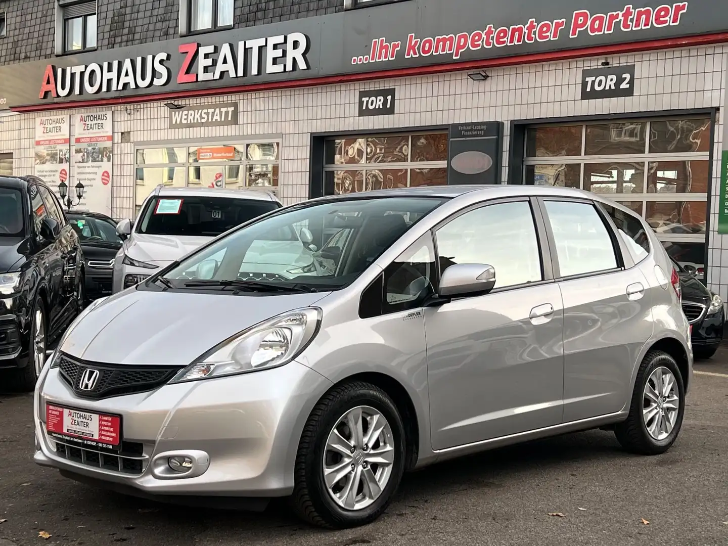 Honda Jazz 1.4 Comfort*TÜV*INS*AUTOMATIK* Zilver - 1