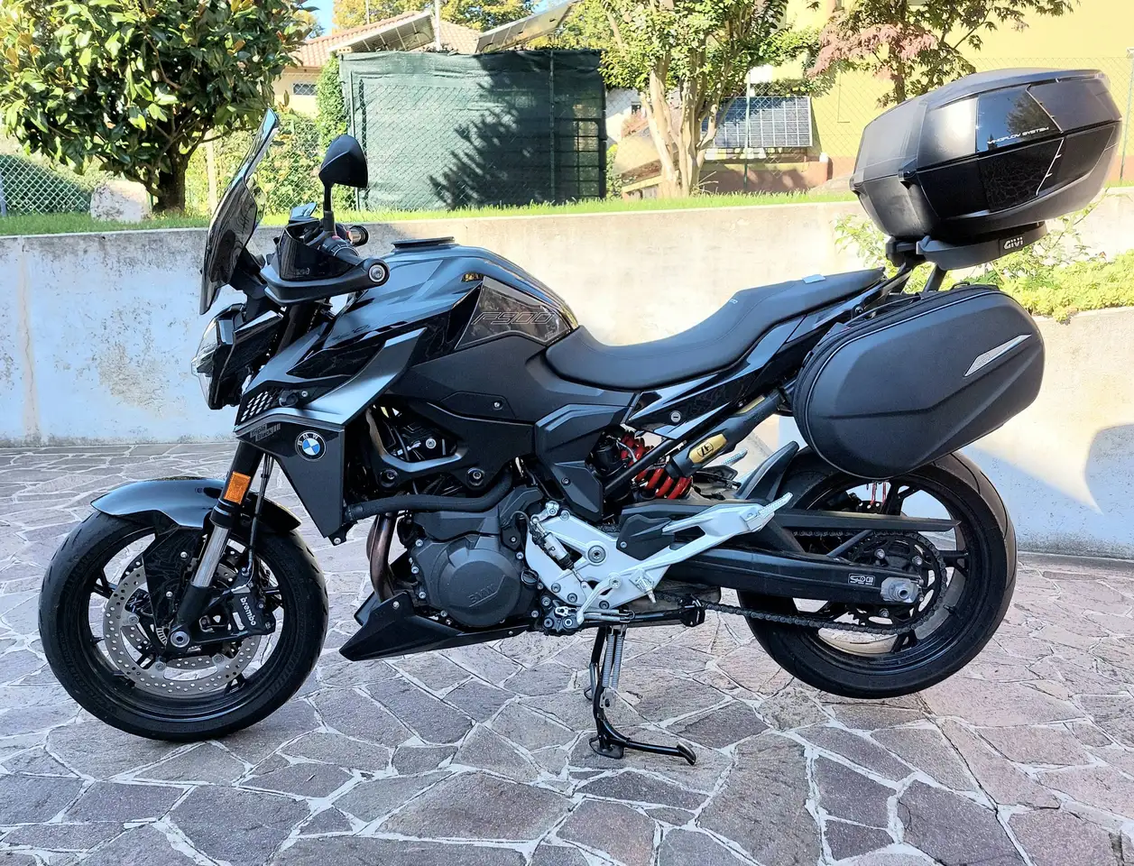 BMW F 900 R