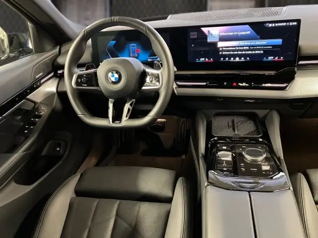BMW 520 d xDrive Touring G61 B47 Ansicht 7