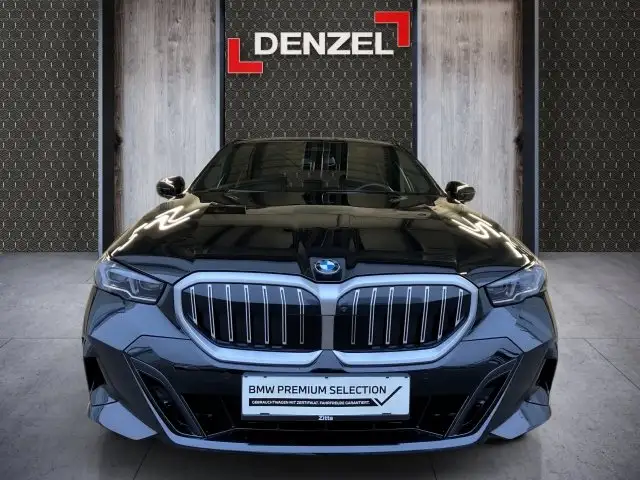 BMW 520 d xDrive Touring G61 B47 Ansicht 13