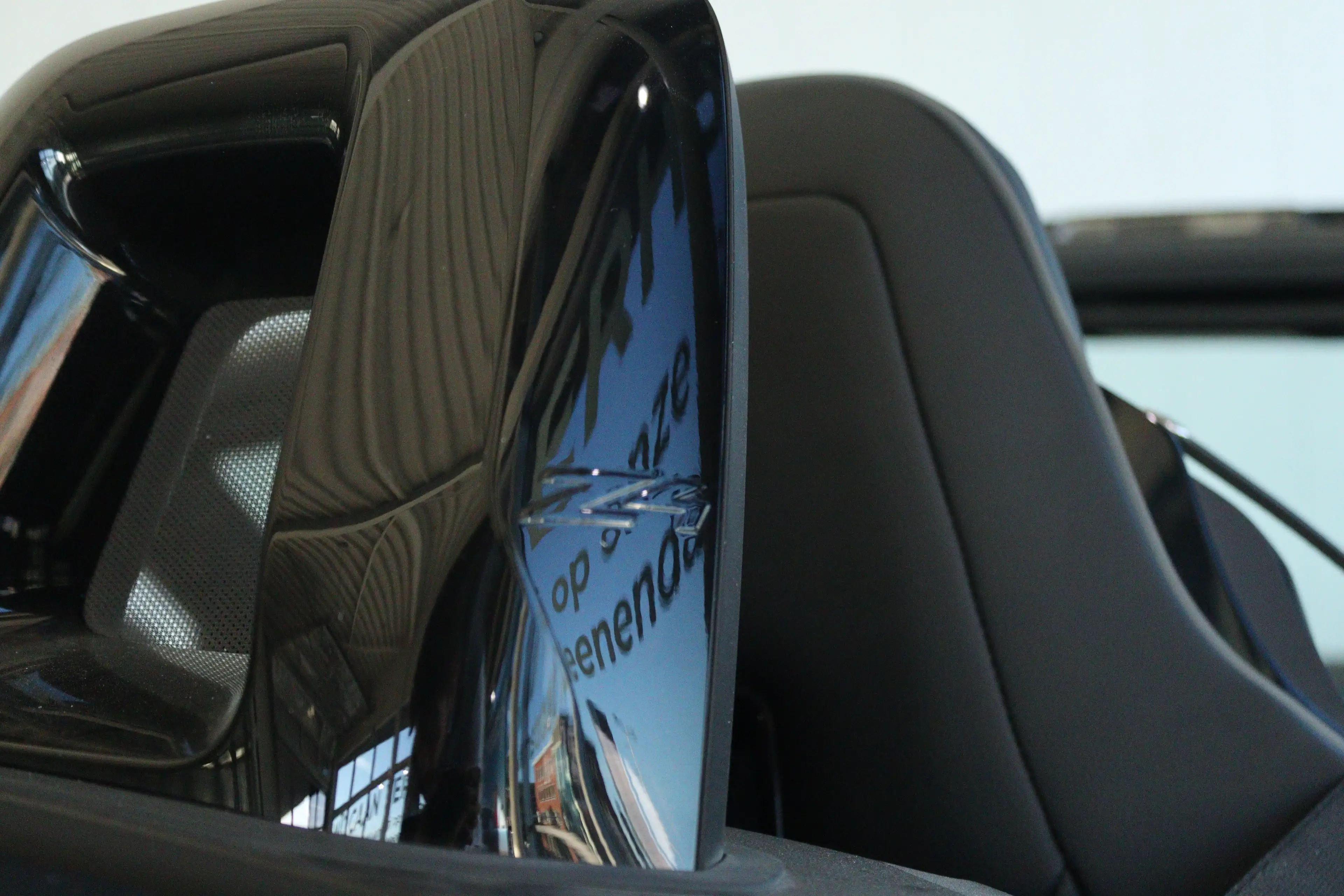 BMW Z4 Roadster sDrive30i High Executive Edition M-Sport — photo 21