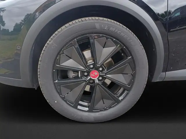 DS Automobiles DS 7 view 9