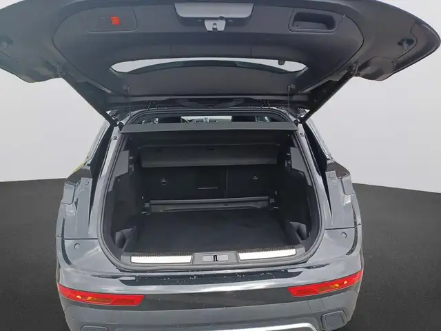DS Automobiles DS 7 view 8
