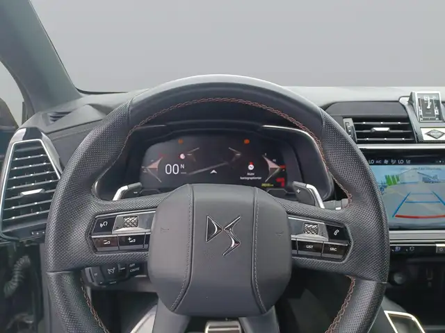 DS Automobiles DS 7 view 14