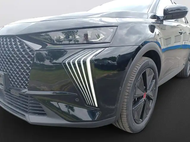 DS Automobiles DS 7 view 10
