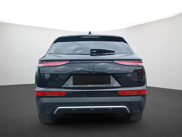 DS Automobiles DS 7 view 4