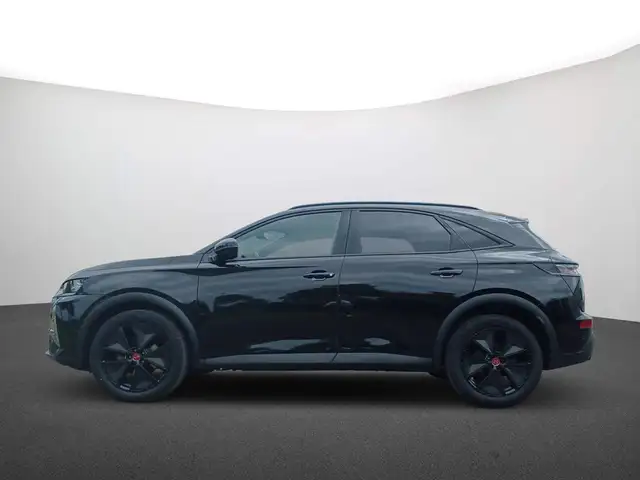 DS Automobiles DS 7 view 5