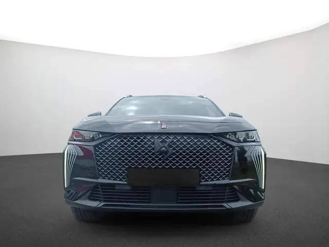 DS Automobiles DS 7 view 3