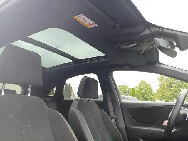 DS Automobiles DS 7 view 15