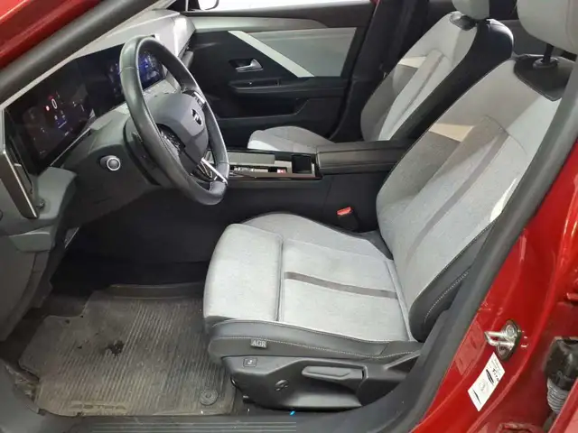 Opel Astra view 7