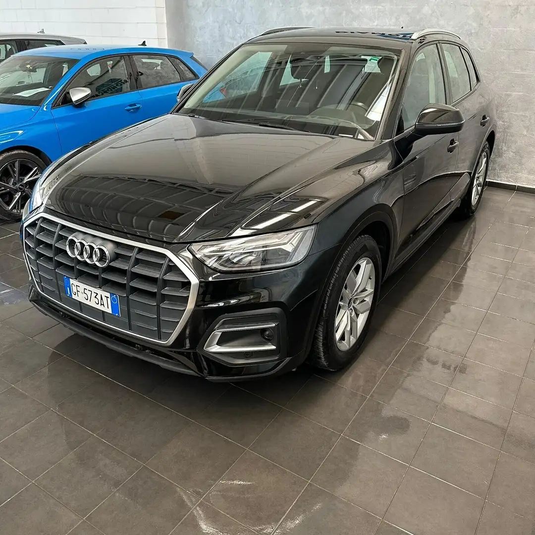 Audi Q5 30 TDI S tronic Business Noir - 2