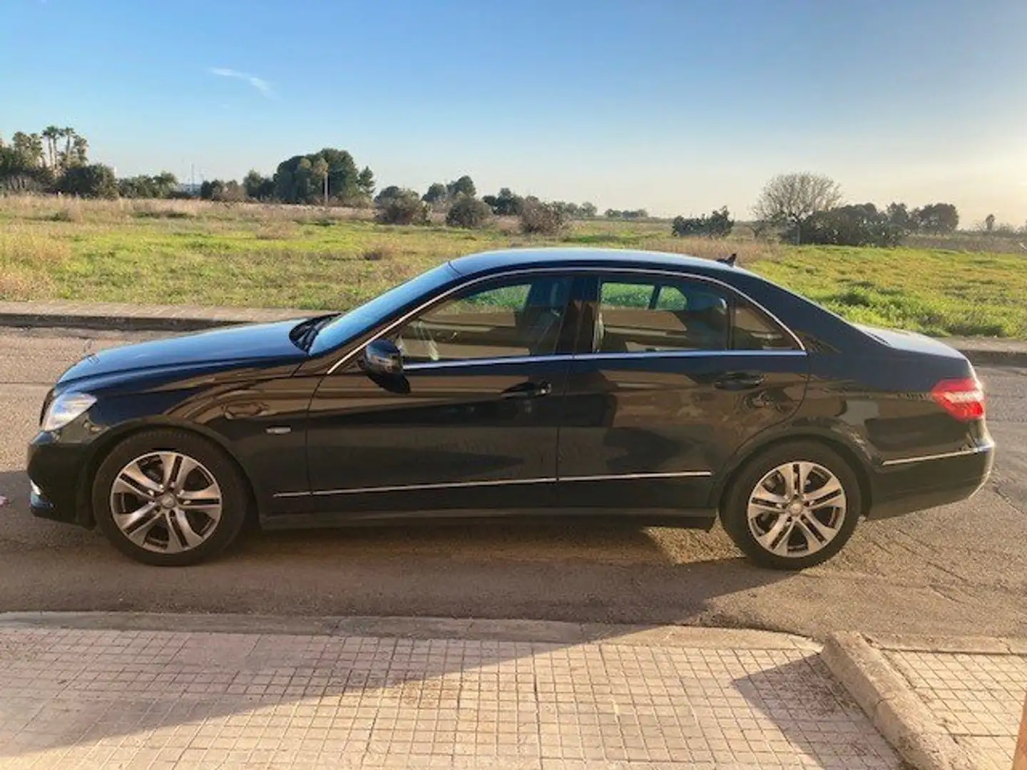 Mercedes-Benz E 250 Classe E - W212 Berlina cdi be Avantgarde AMG auto Černá - 1