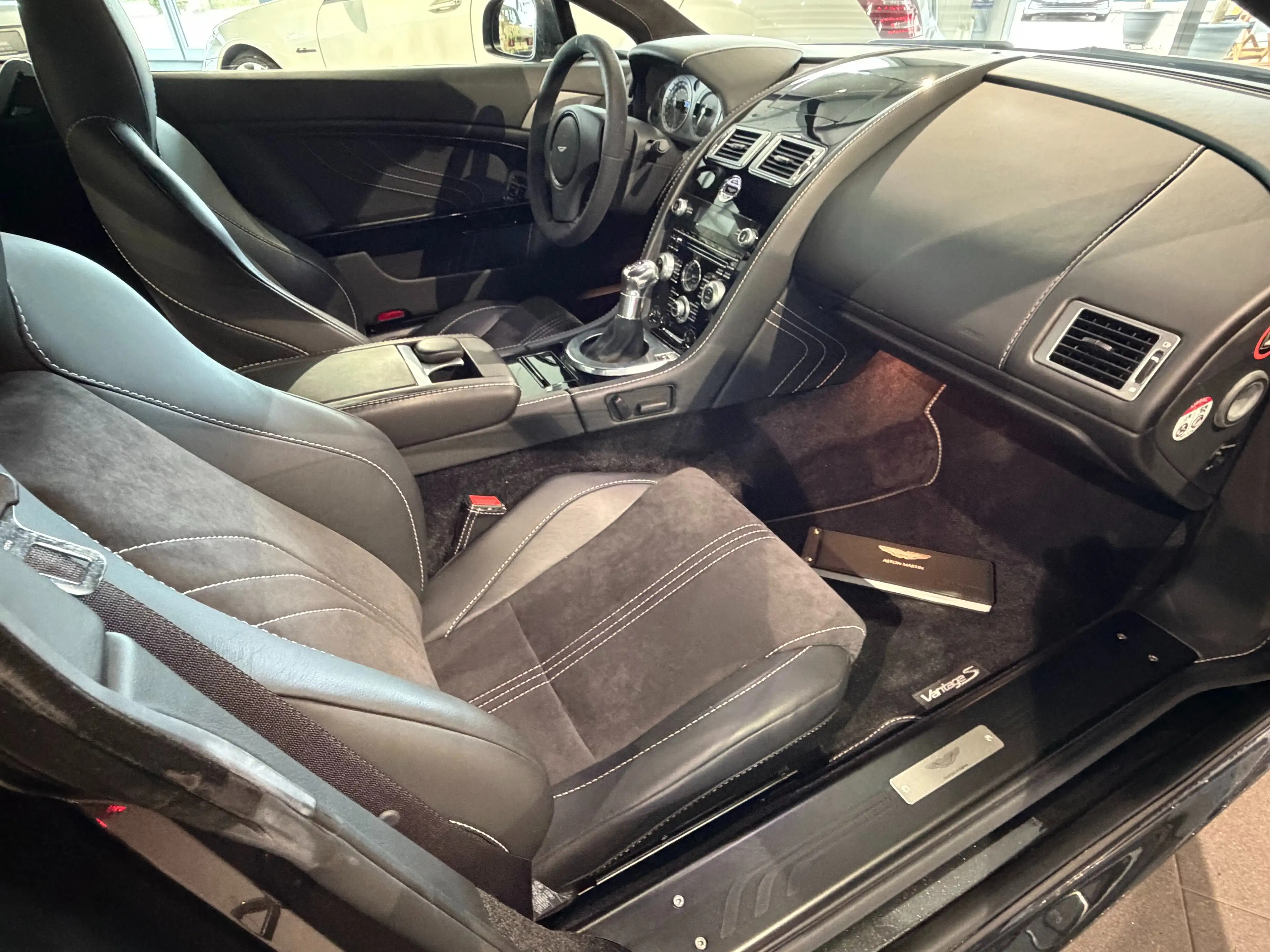 Aston Martin V8 V8 Vantage S, SP10, D-Fz, 1.Hd, Scheckheft — photo 8