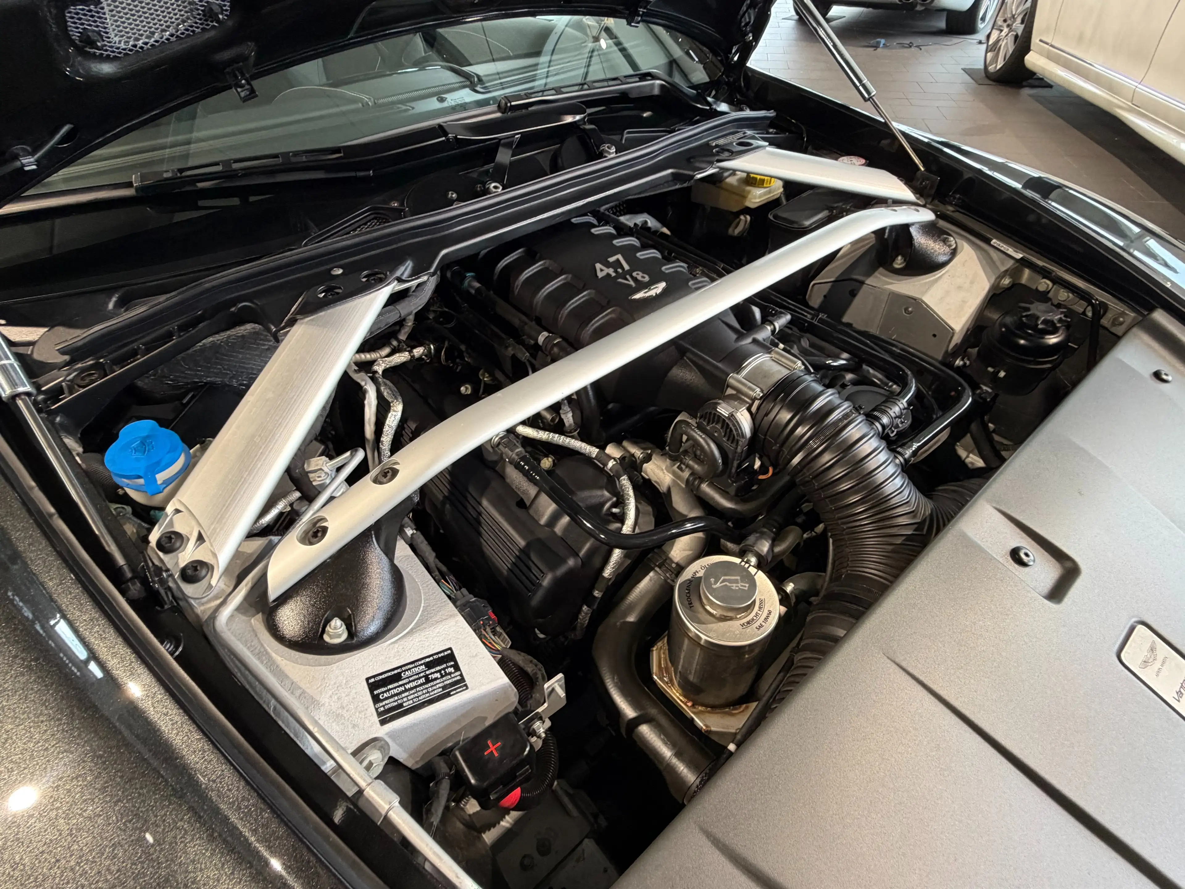 Aston Martin V8 V8 Vantage S, SP10, D-Fz, 1.Hd, Scheckheft — photo 14