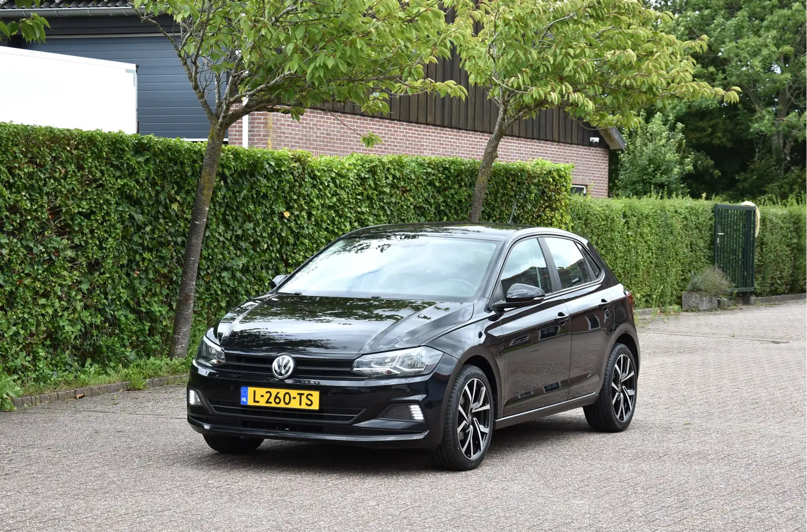 Volkswagen Polo 1.0 MPI parkeersensoren climatcontrol multif.stuur Schwarz - 1