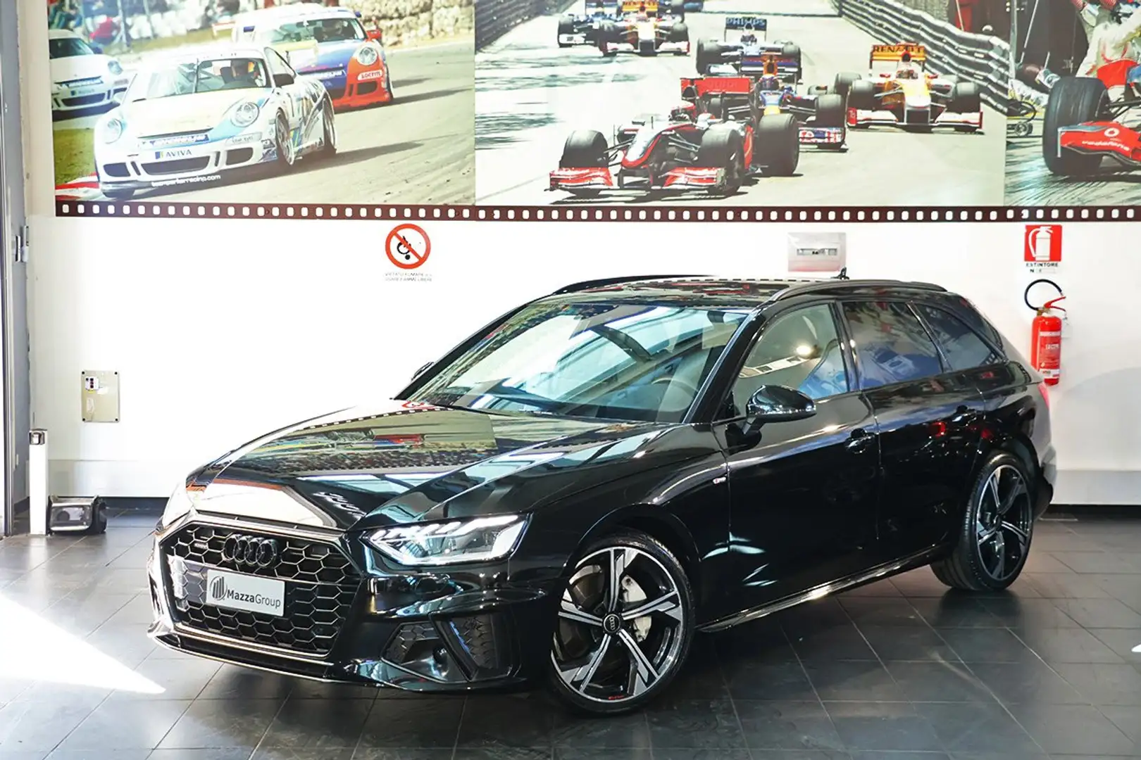 Audi A4 40 TDI Avant Quattro S-Tronic S-Line - MATRIX/19" Schwarz - 1
