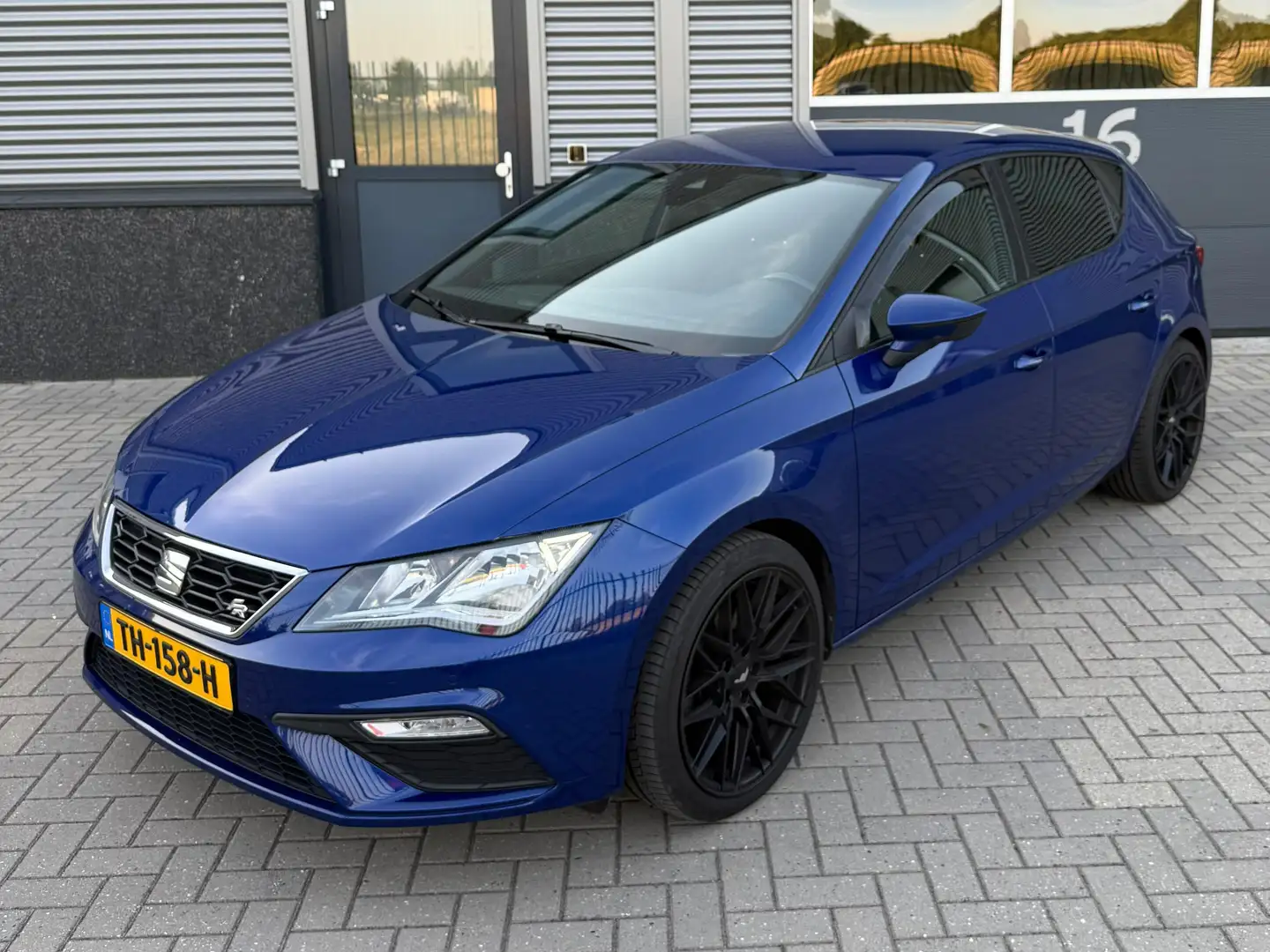 SEAT Leon Leon 1.4 EcoTSI FR BnsI. Blauw - 1