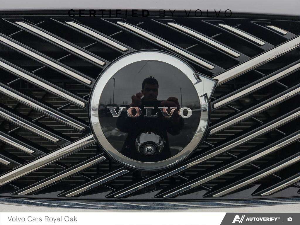2026 Volvo XC90 Ultra Bright Theme thumb 9