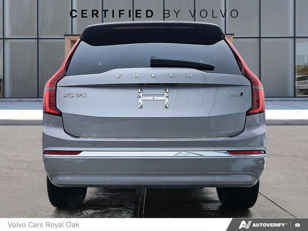 2026 Volvo XC90 Ultra Bright Theme alt 5
