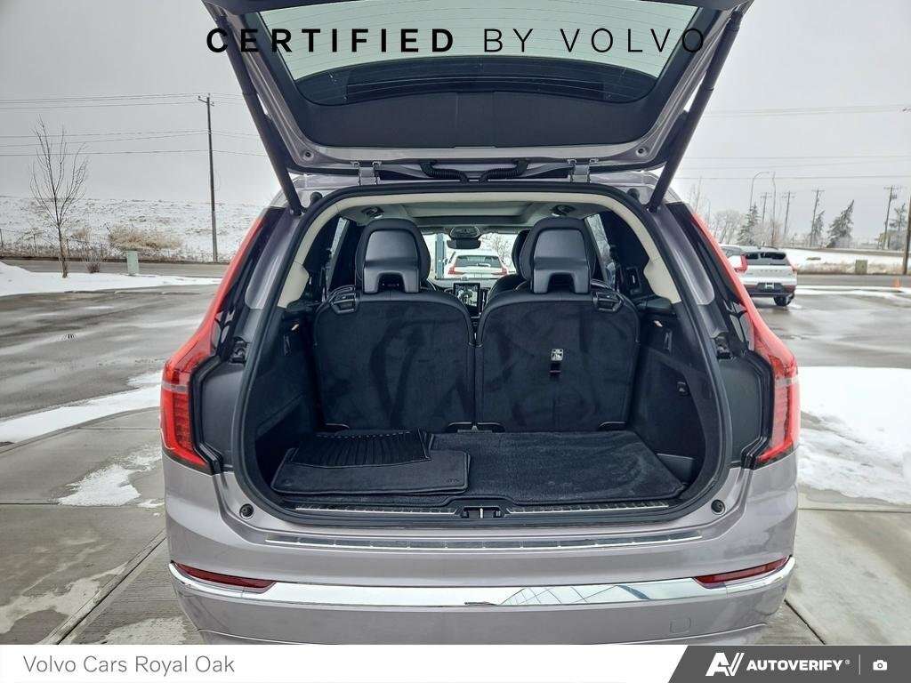 2026 Volvo XC90 Ultra Bright Theme thumb 12
