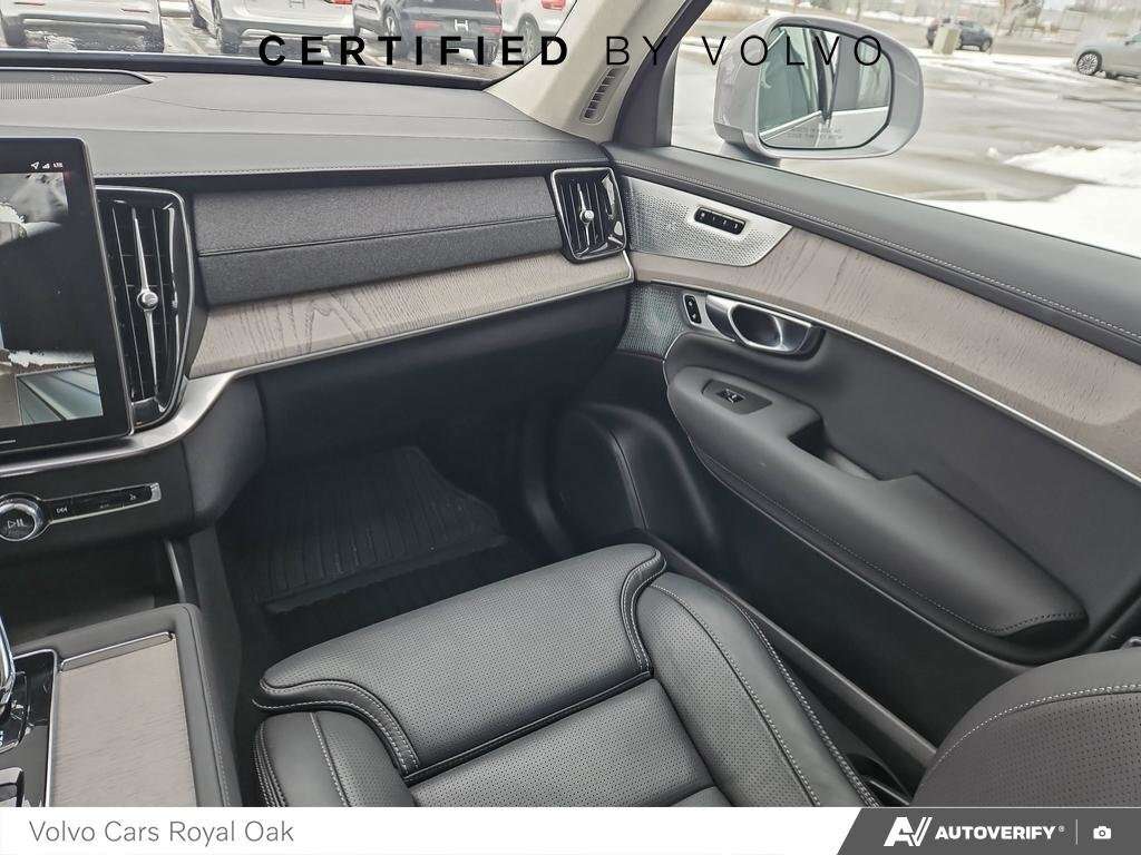 2026 Volvo XC90 Ultra Bright Theme thumb 25