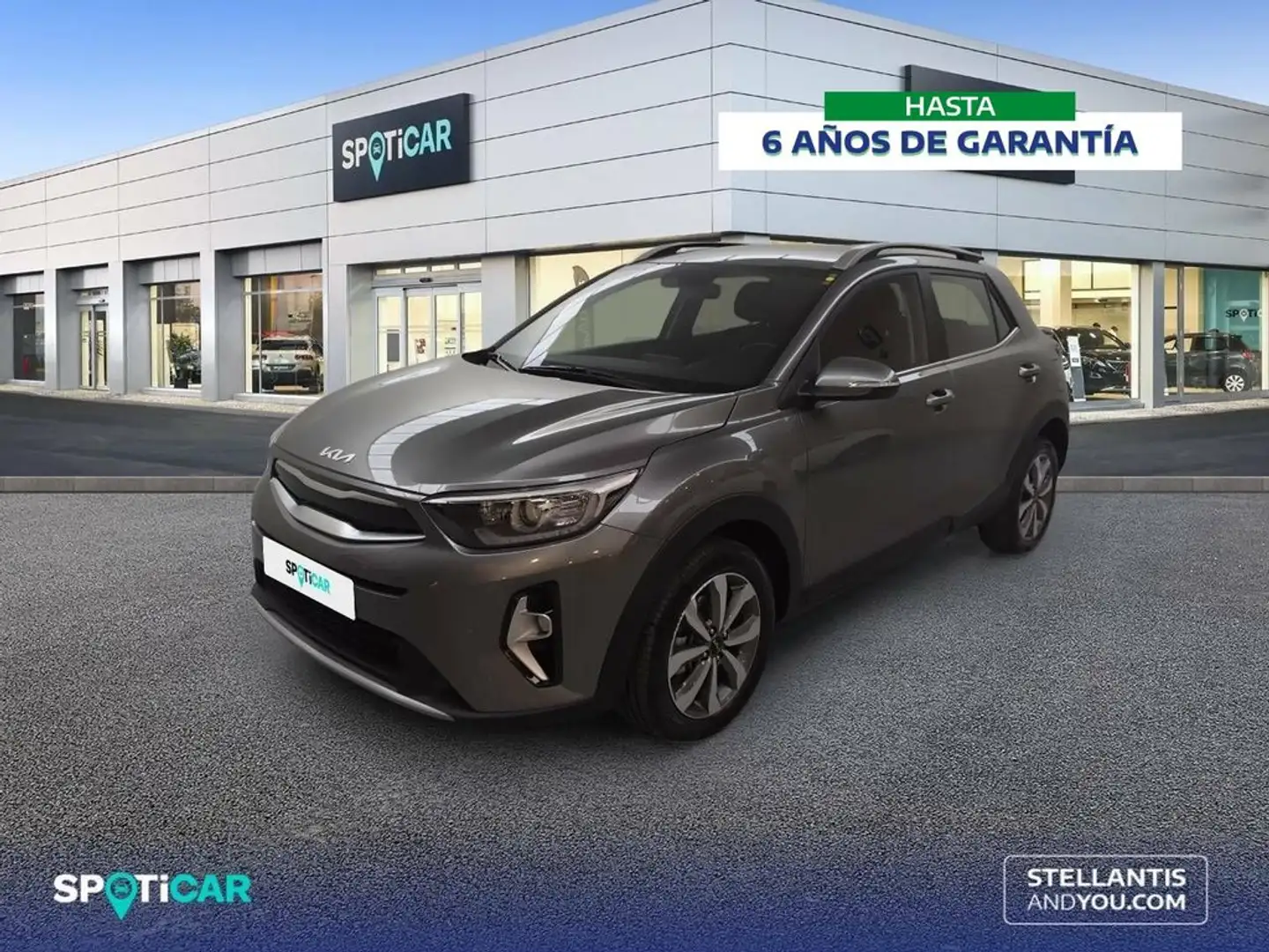 Kia Stonic 1.0 T-GDi 74kW (100CV) MHEV MT Drive Grau - 1
