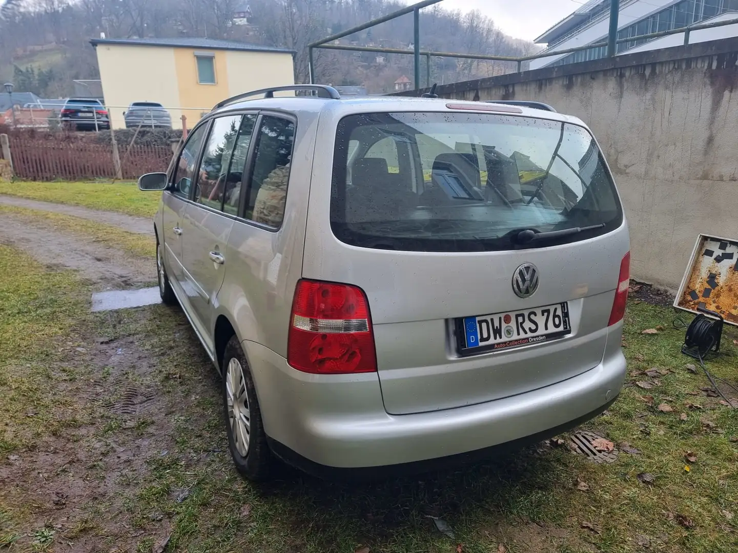 Volkswagen Touran 1.6 FSI Trendline - 2