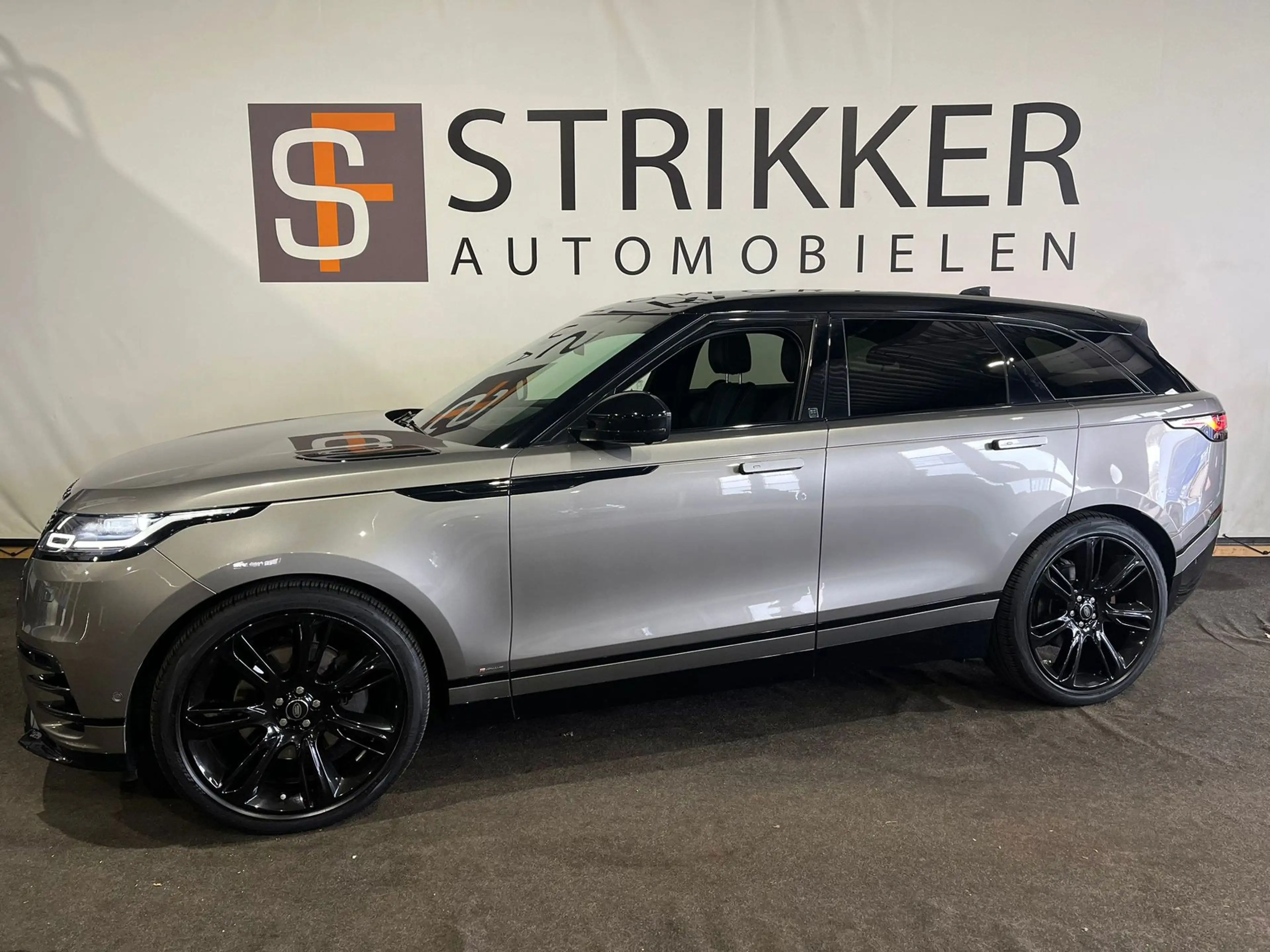Land Rover Range Rover Velar 2.0 P300 Turbo AWD R-Dynamic HSE — photo 4