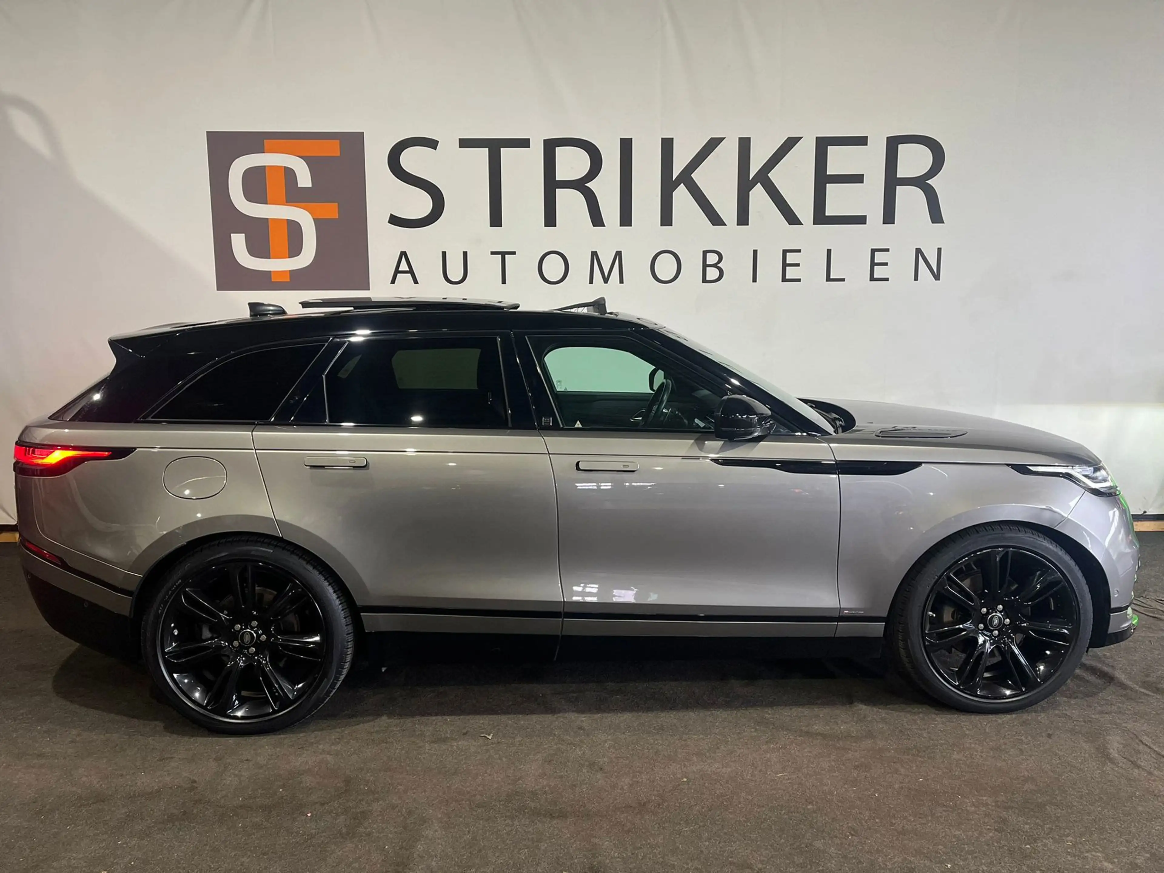 Land Rover Range Rover Velar 2.0 P300 Turbo AWD R-Dynamic HSE — photo 6