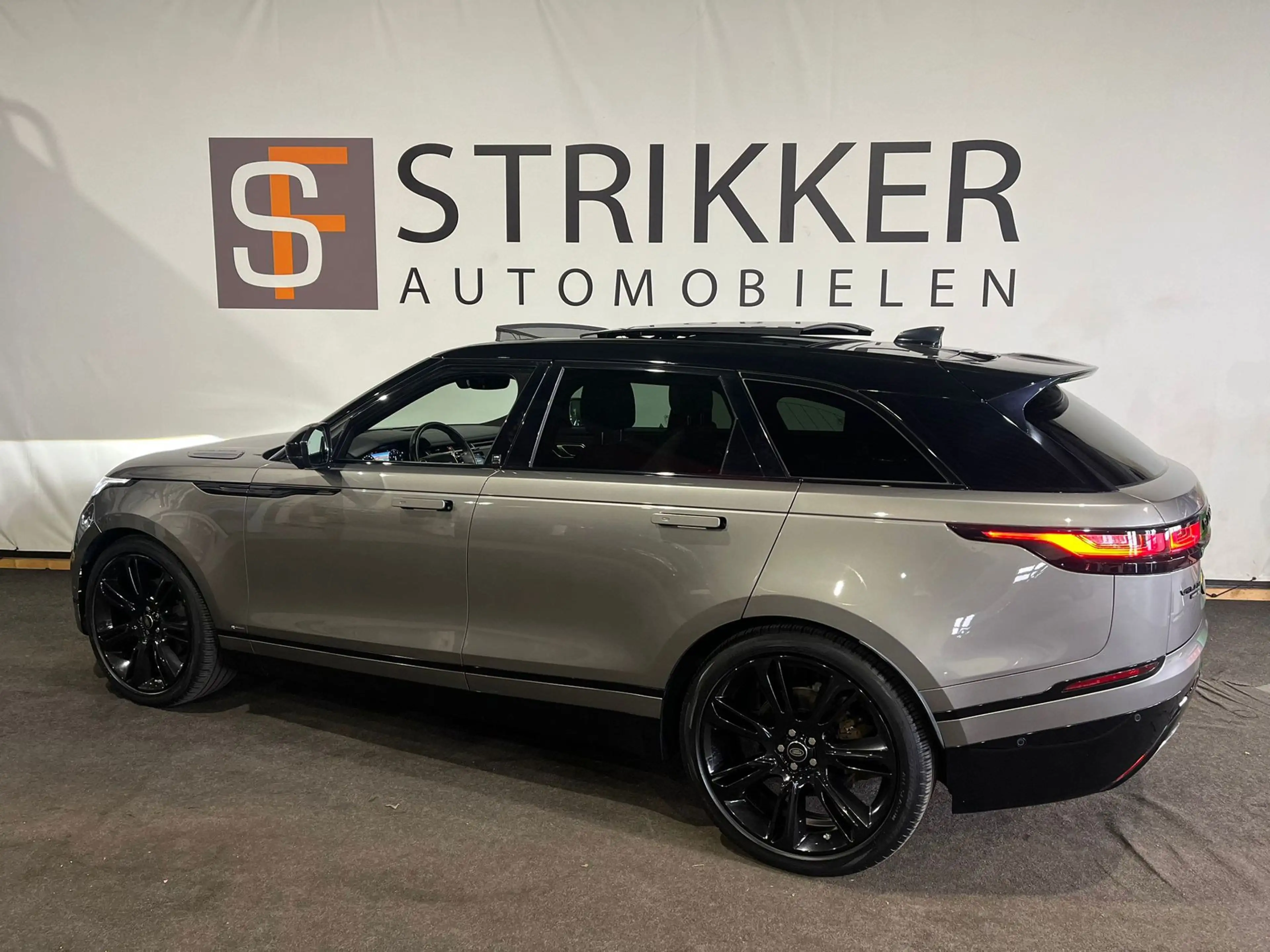 Land Rover Range Rover Velar 2.0 P300 Turbo AWD R-Dynamic HSE — photo 3