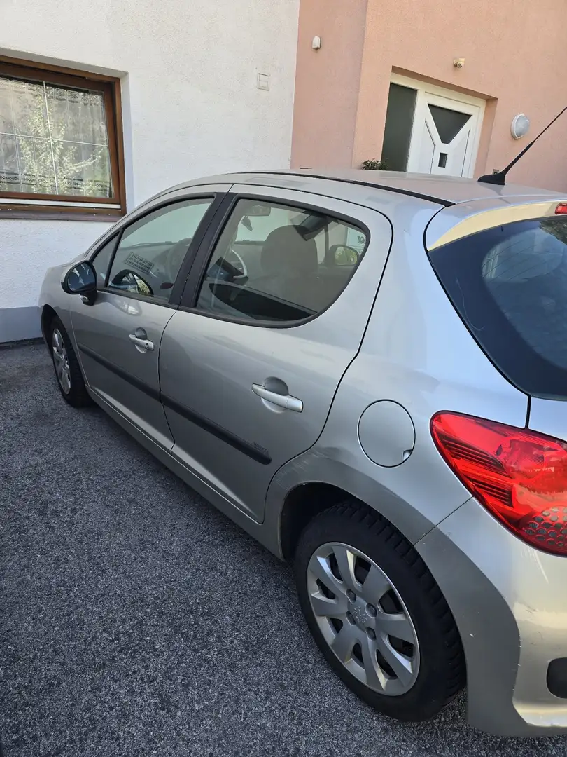 Peugeot 207 Trendy 1,4 HDi 70 - 2