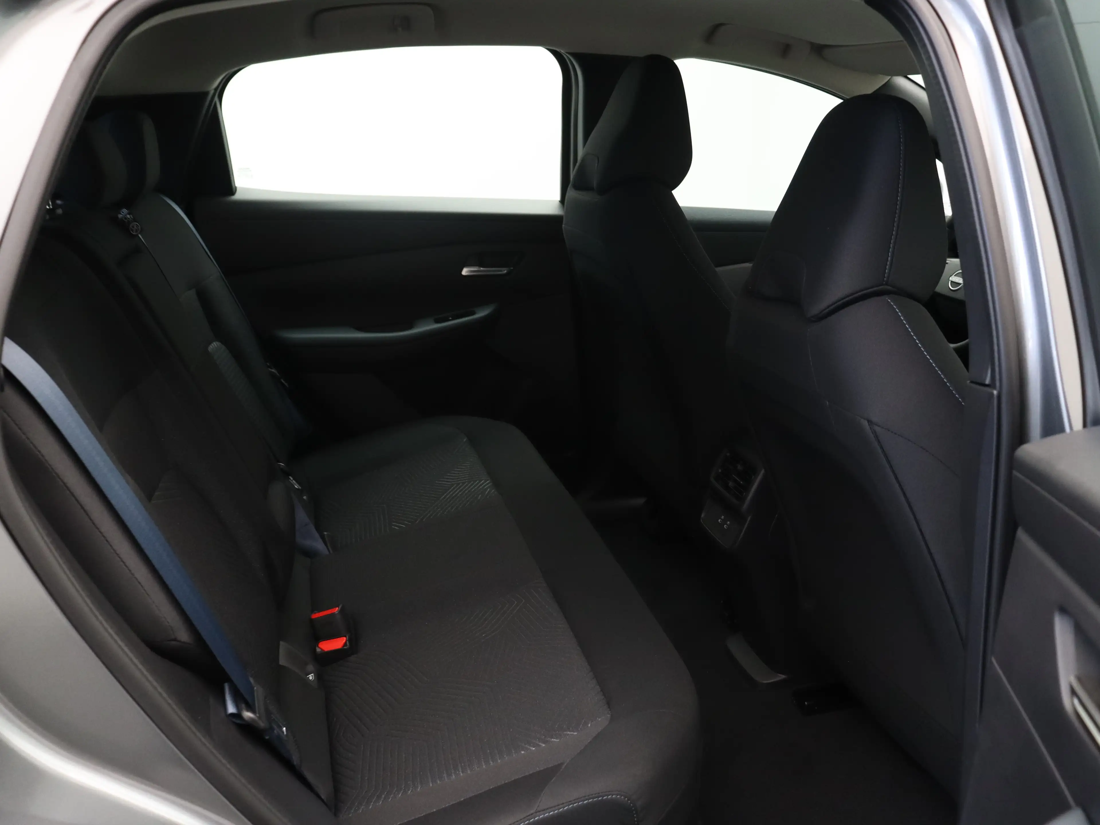 Nissan Leaf Engage Plus 75 kWh | 18" lichtmetalen velgen met d — photo 8