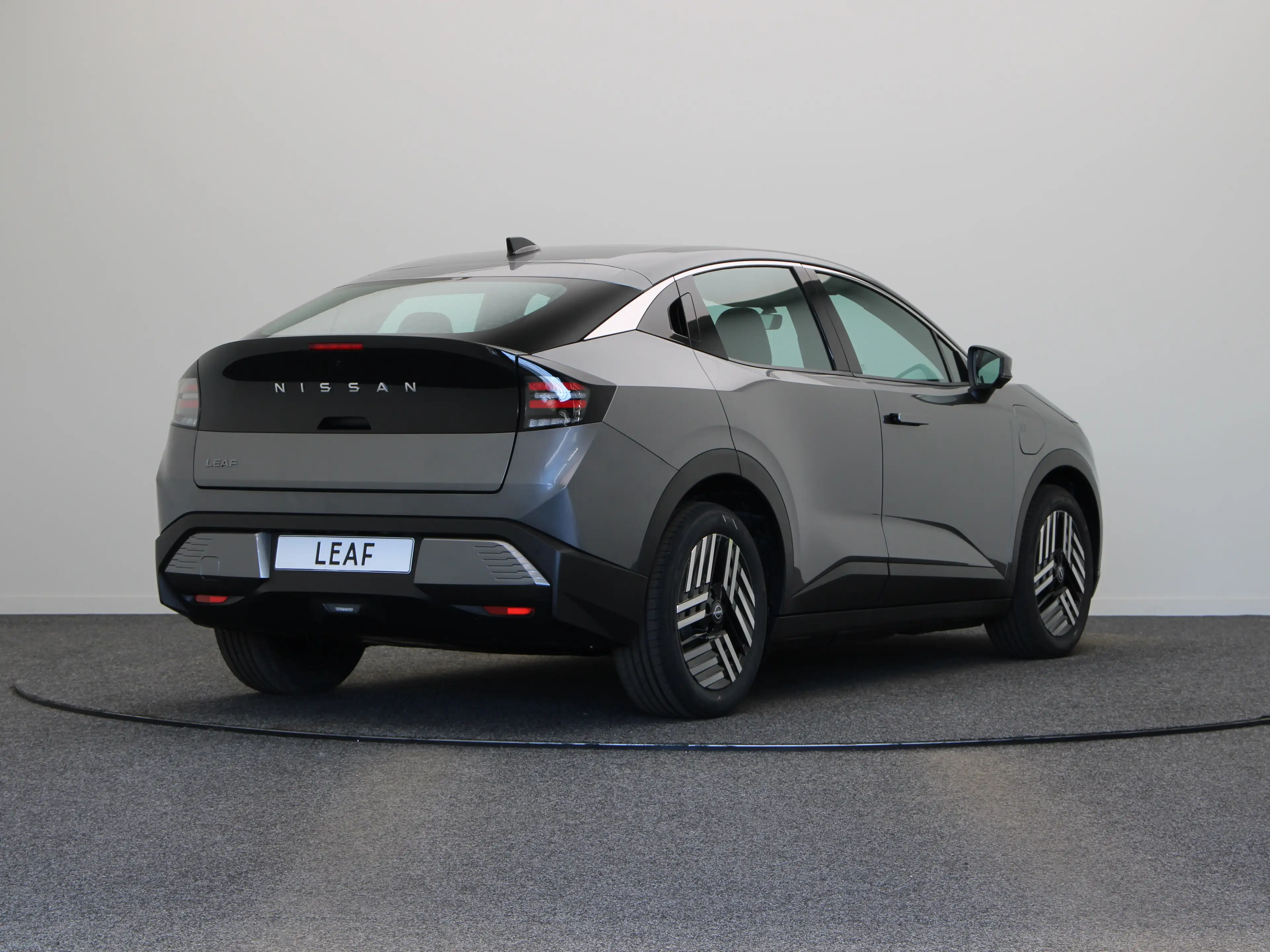 Nissan Leaf Engage Plus 75 kWh | 18" lichtmetalen velgen met d — photo 11