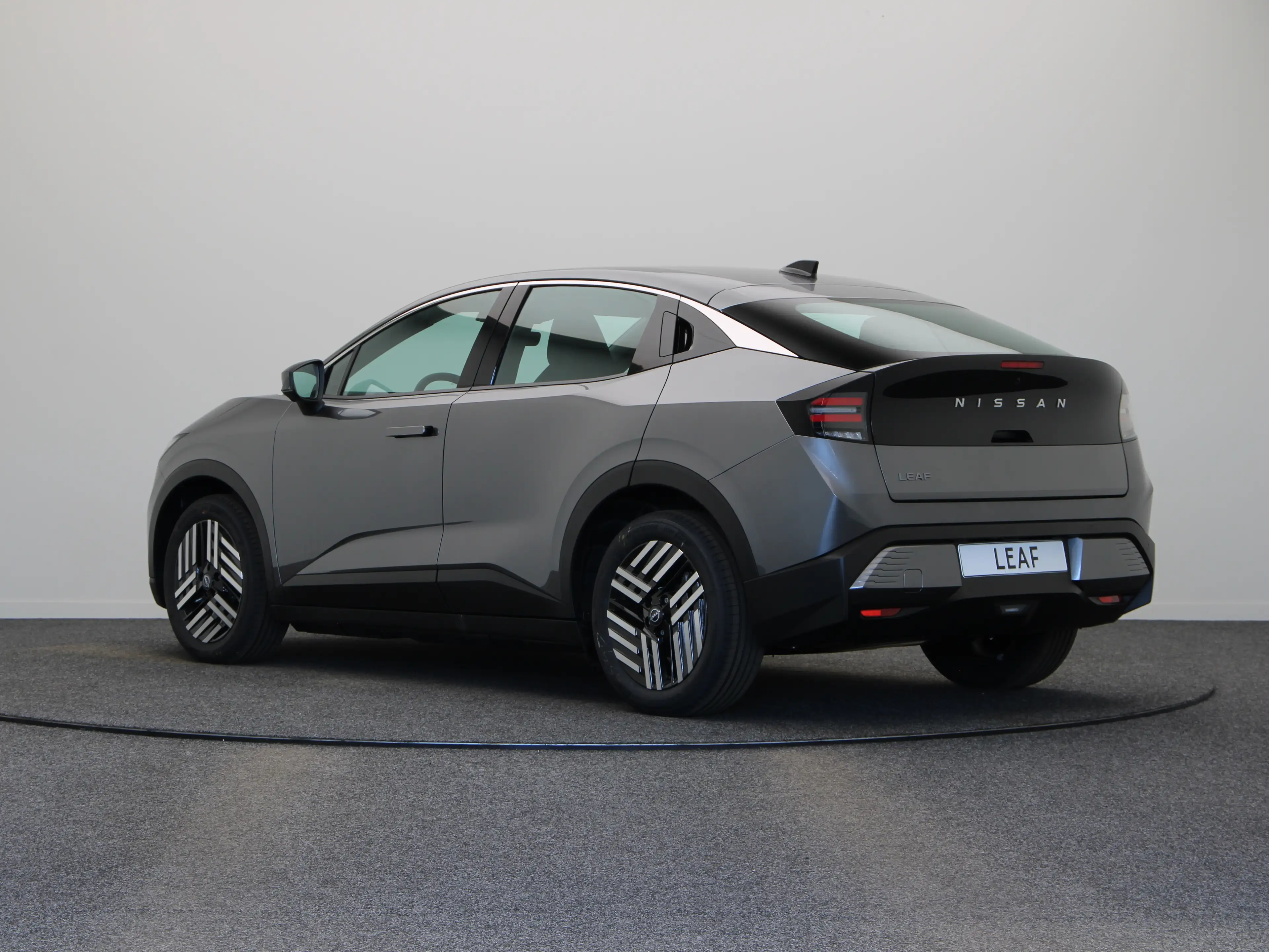 Nissan Leaf Engage Plus 75 kWh | 18" lichtmetalen velgen met d — photo 2