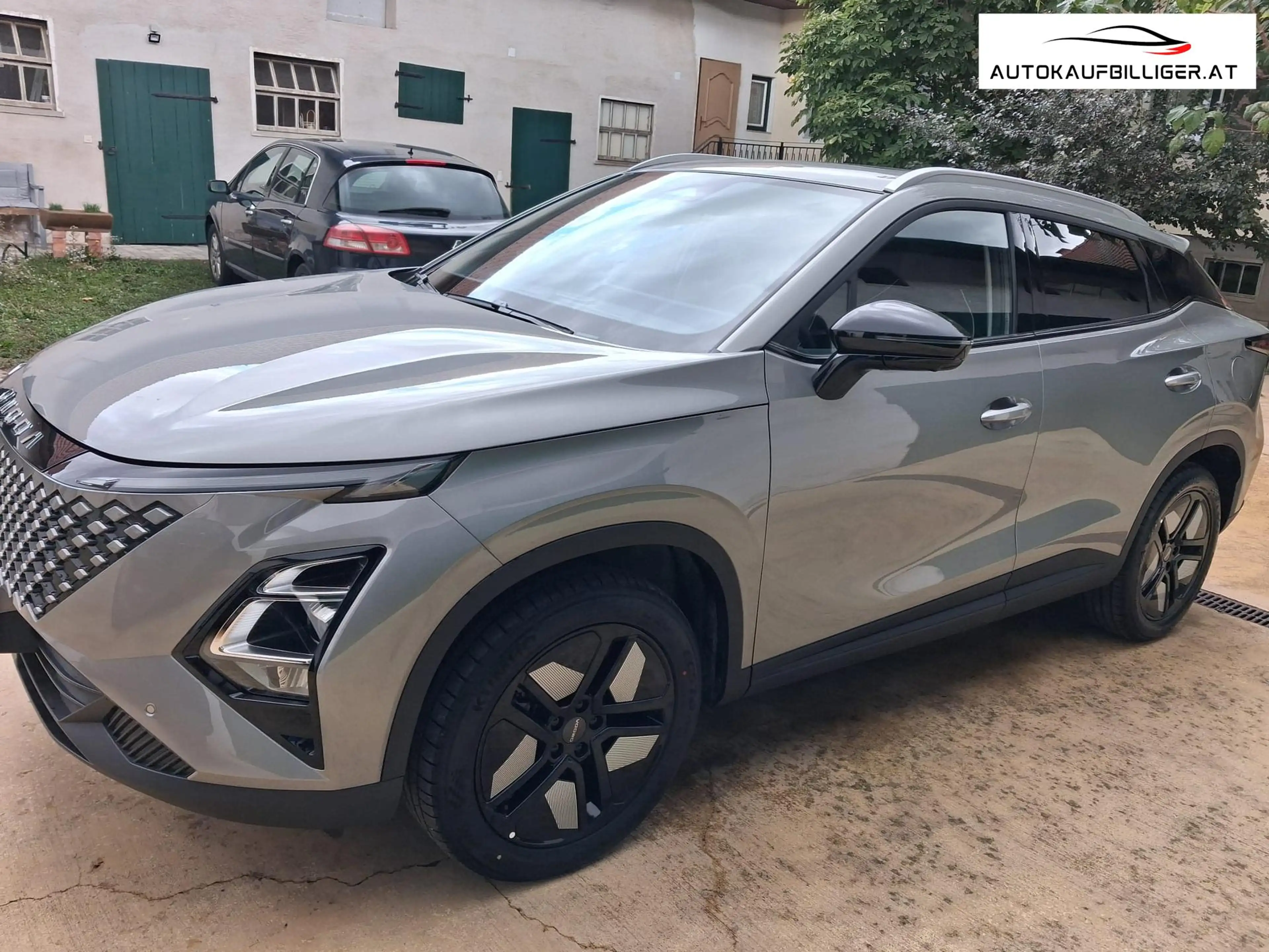 Omoda 5 Hybrid SHS Premium-Line *in Anlieferung* — photo 7