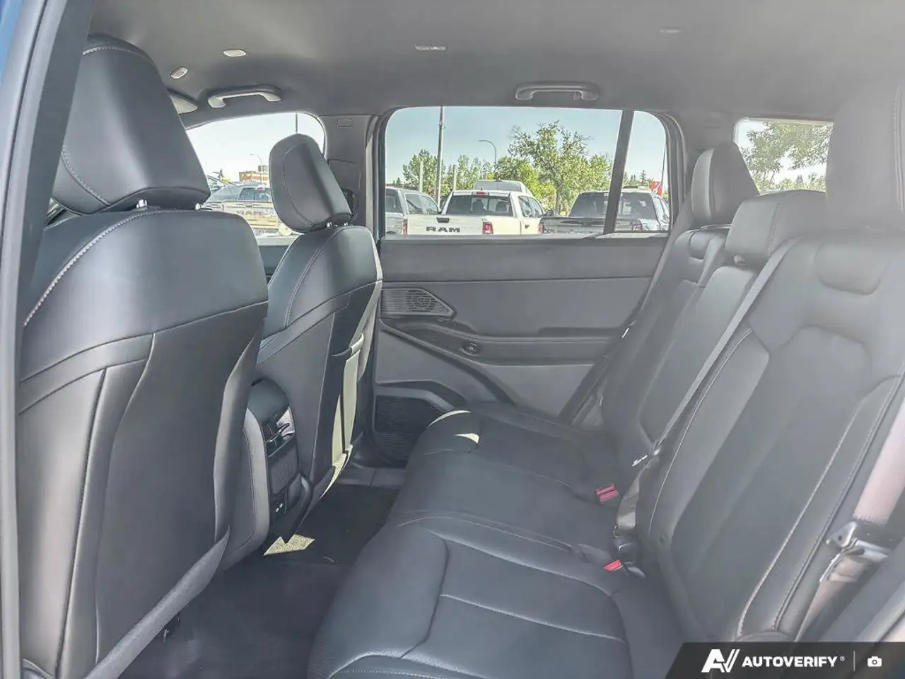 Jeep Cherokee photo Jeep Cherokee