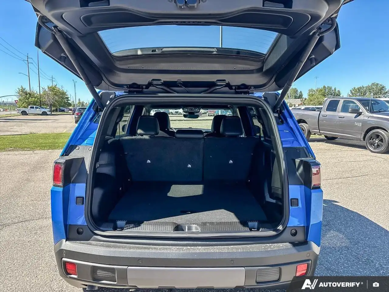 Jeep Cherokee photo Jeep Cherokee
