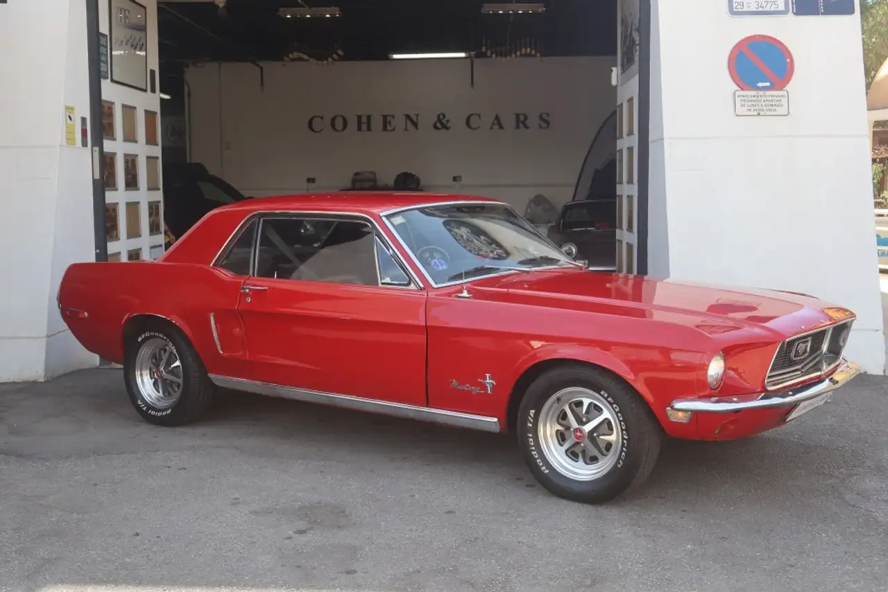 Ford Mustang Aut., foto 3