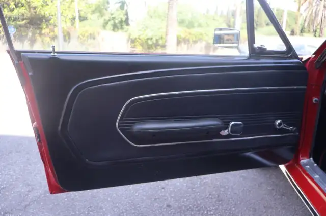 Ford Mustang view 10