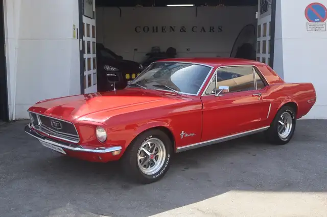 Ford Mustang view 2