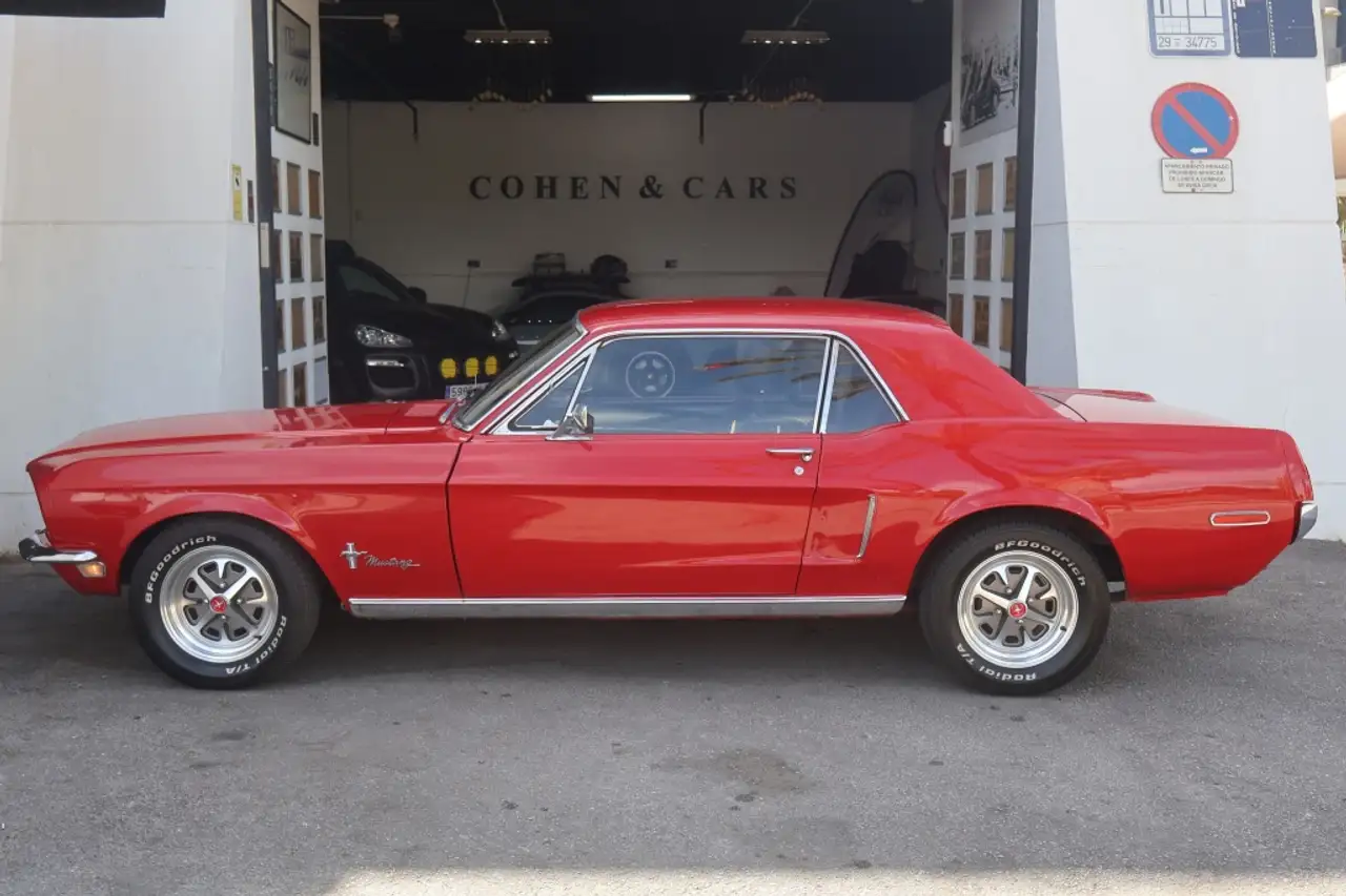 Ford Mustang Aut., foto 8