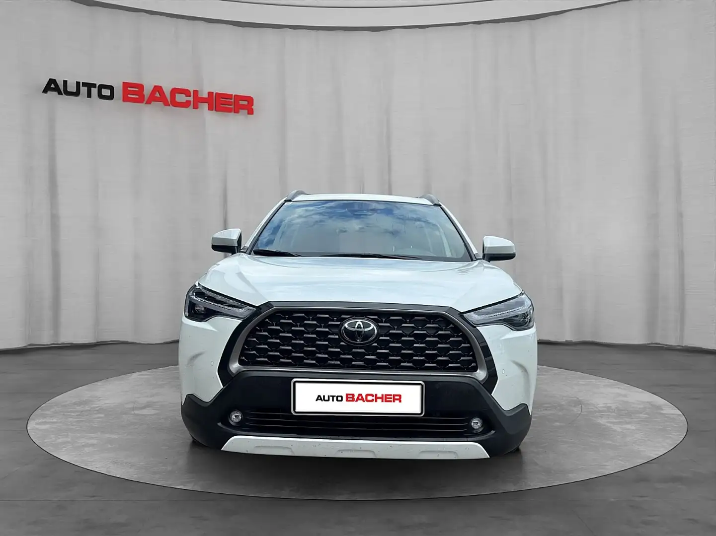 Toyota Corolla Cross 2,0 Hybrid Active Drive 2WD Weiß - 2