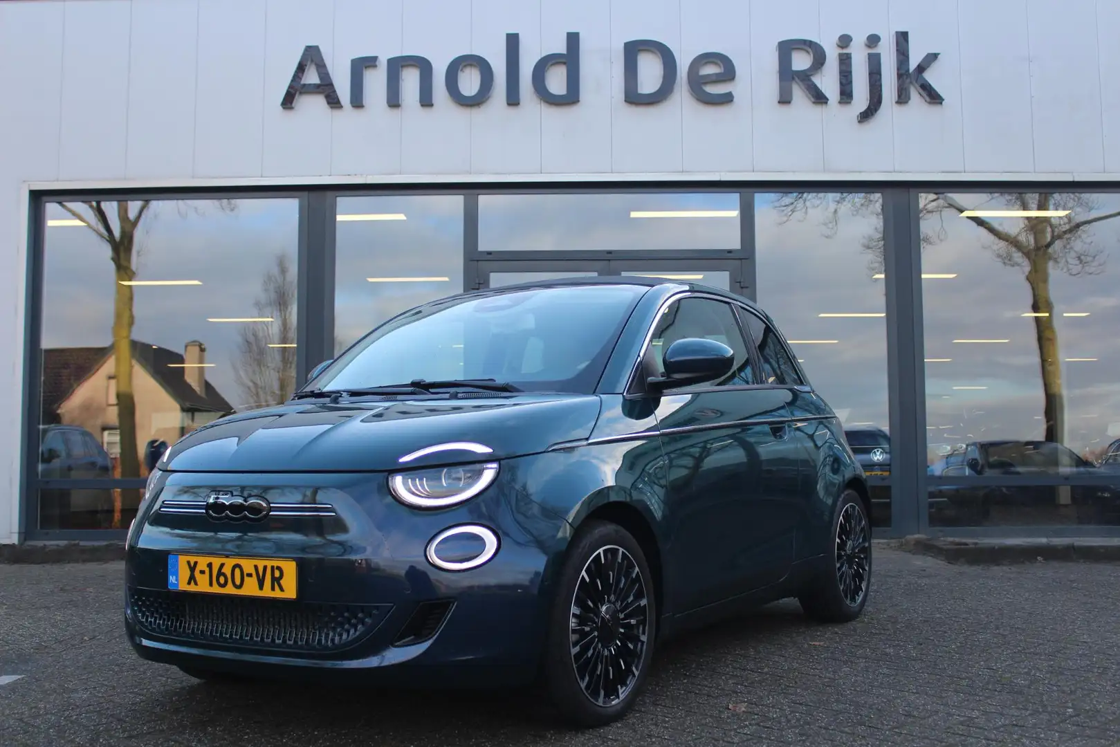 Fiat 500e CABRIO La Prima 42 kWh Cabrio Groen - 1