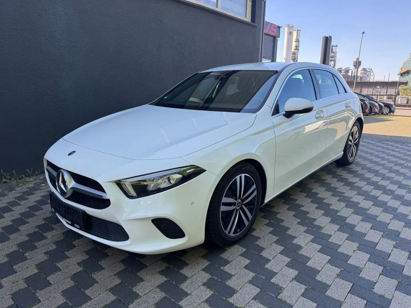 Mercedes-Benz A 180 Progressive Widesreen,MBUX,Spur,Kam,Navi Wit - 1