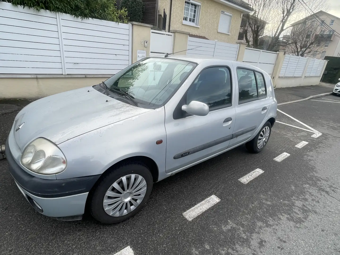Renault Clio Clio 1.2i RTE - 1