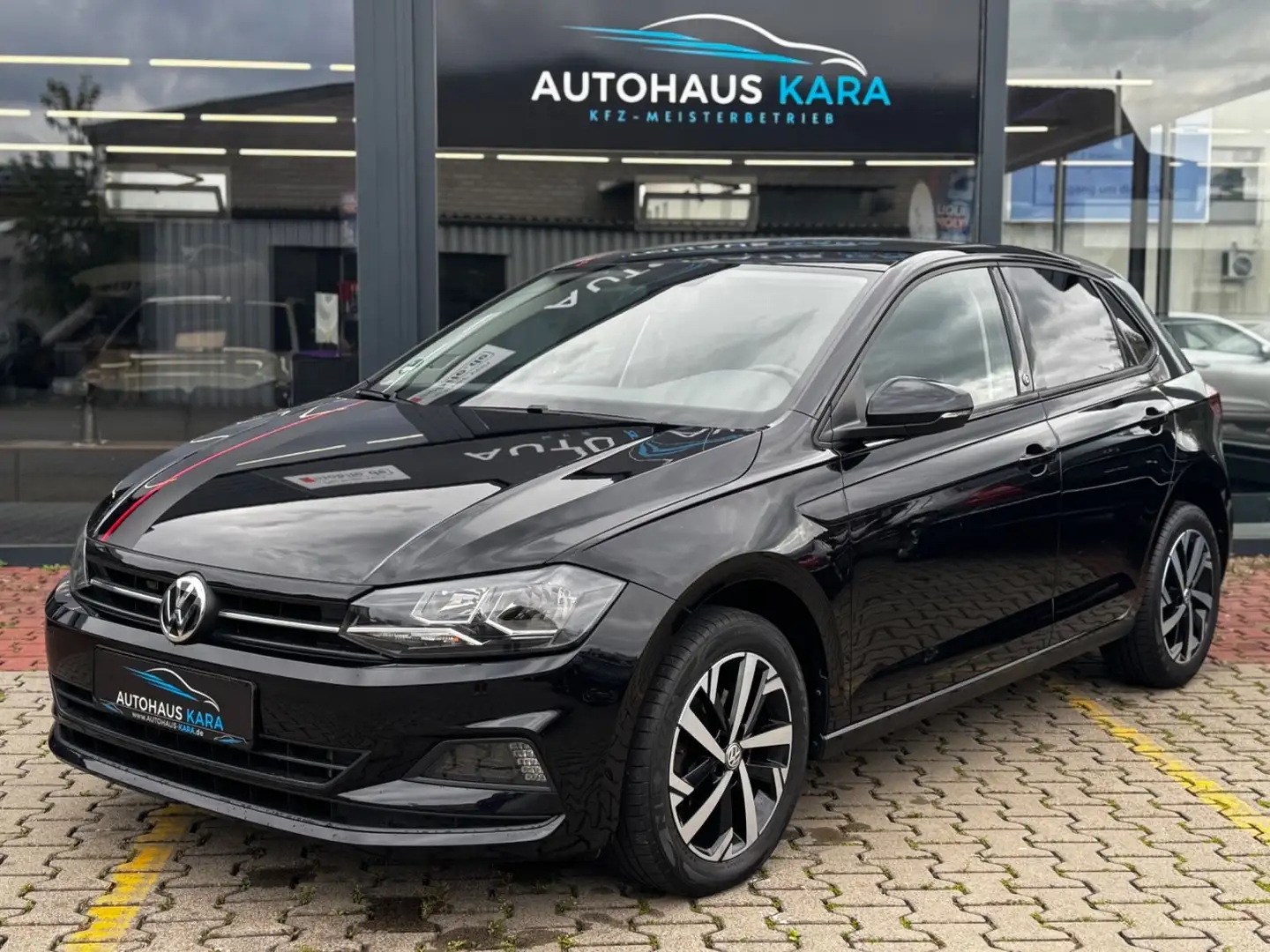 Volkswagen Polo VI beats Schwarz - 1