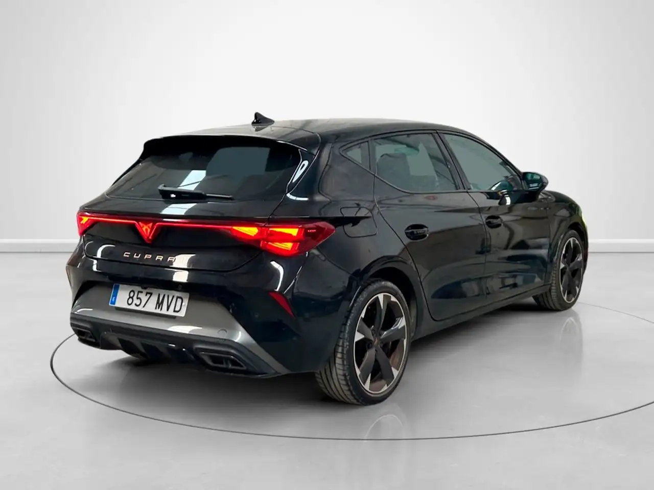 2024 CUPRA Leon 1.5 eTSI 110 DSG, photograph 3