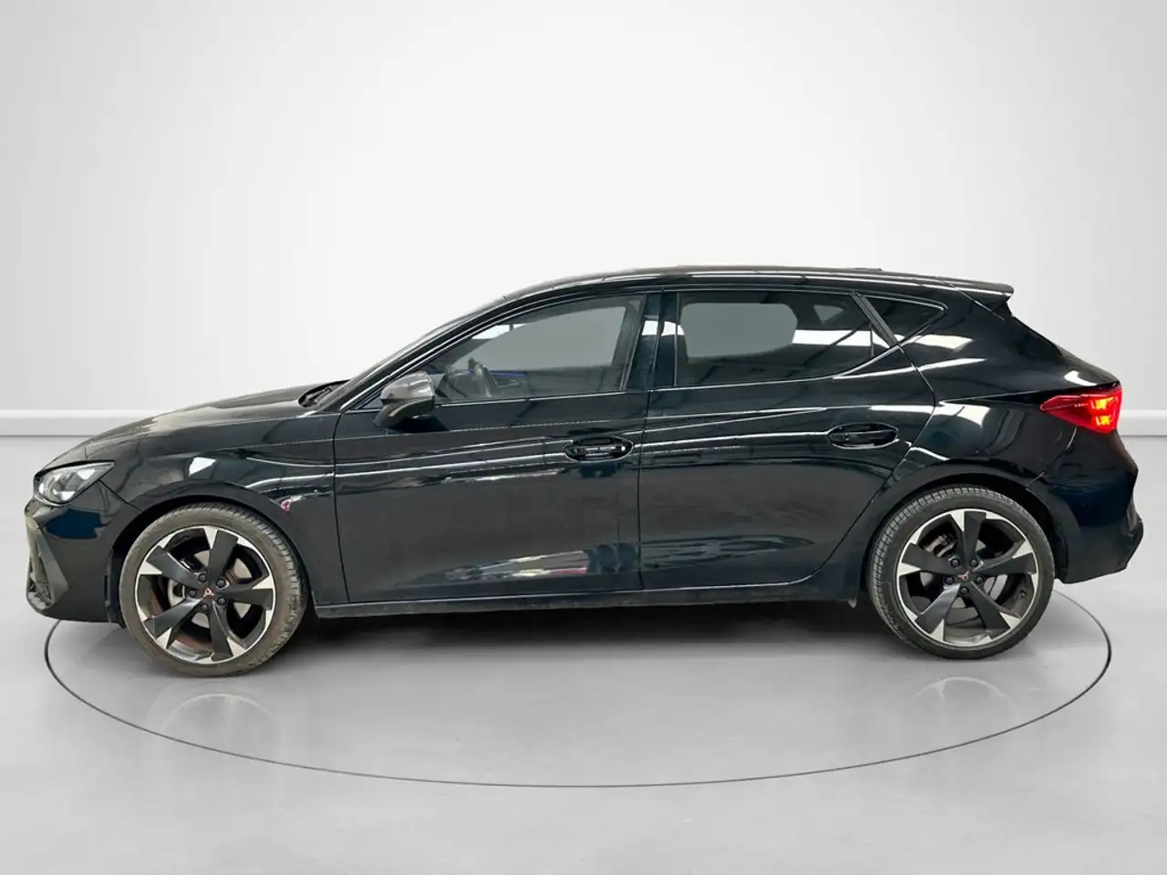 2024 CUPRA Leon 1.5 eTSI 110 DSG, photograph 6