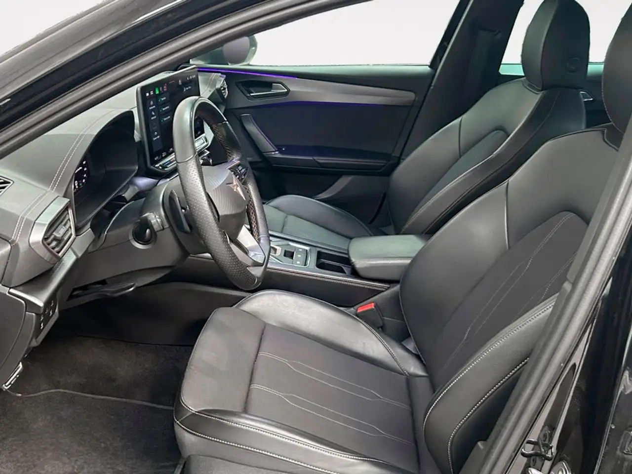 2024 CUPRA Leon 1.5 eTSI 110 DSG, photograph 10