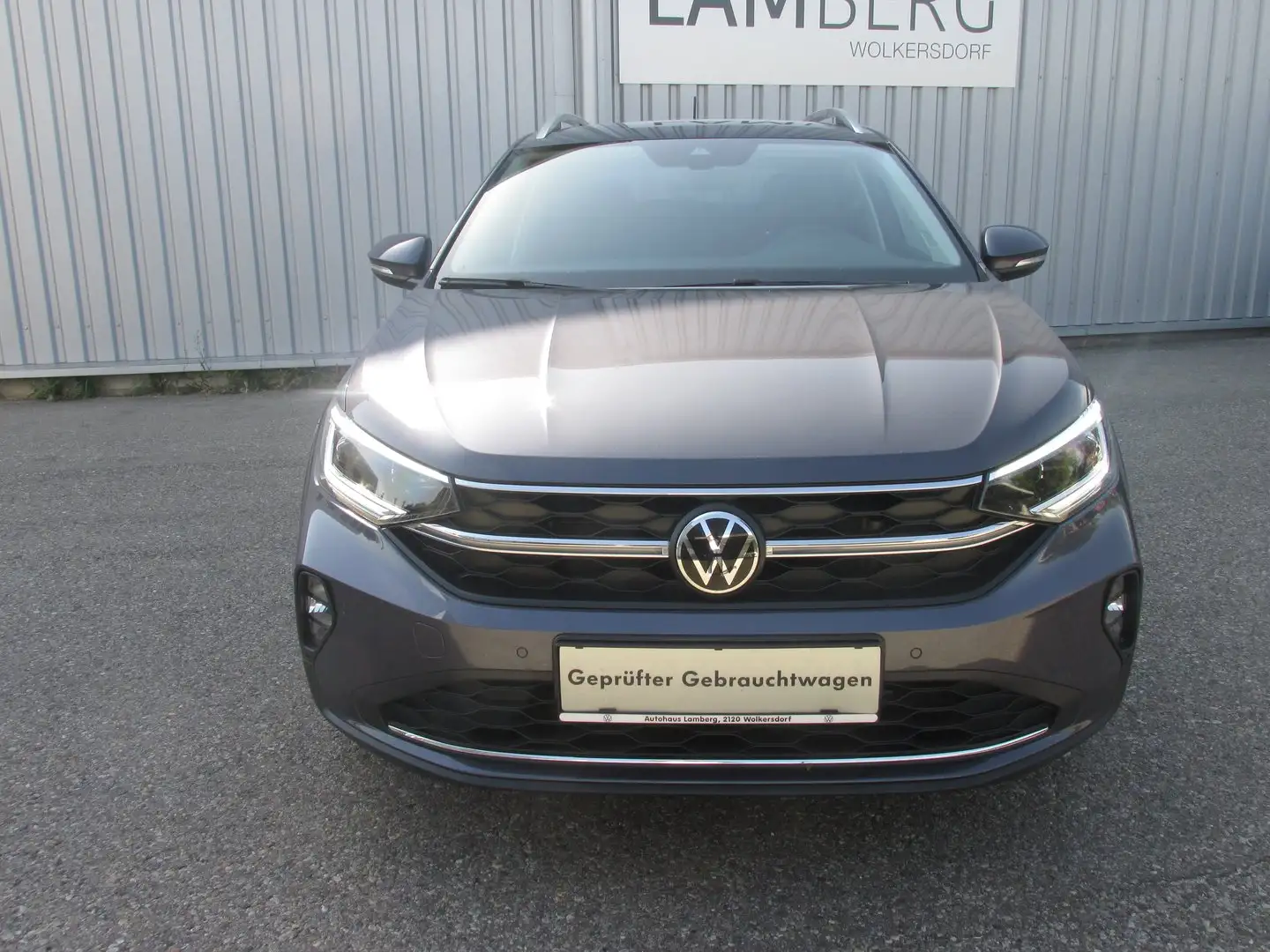 Volkswagen Taigo Style TSI DSG Grau - 2